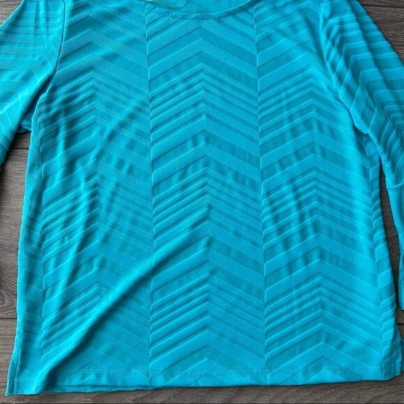 NWT TanJay Aqua Watercolour Bell Sleeve Top - Picture 7 of 16